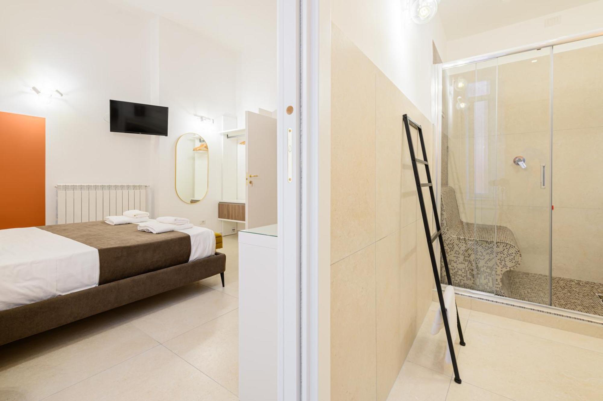 Into Mann Hotel Naples Exterior photo