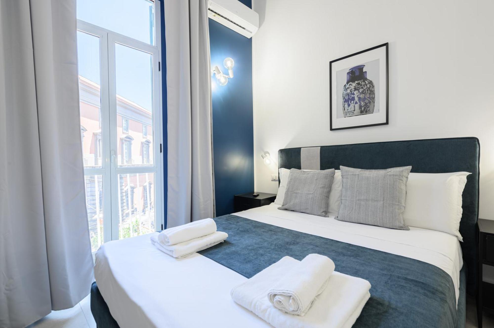 Into Mann Hotel Naples Exterior photo